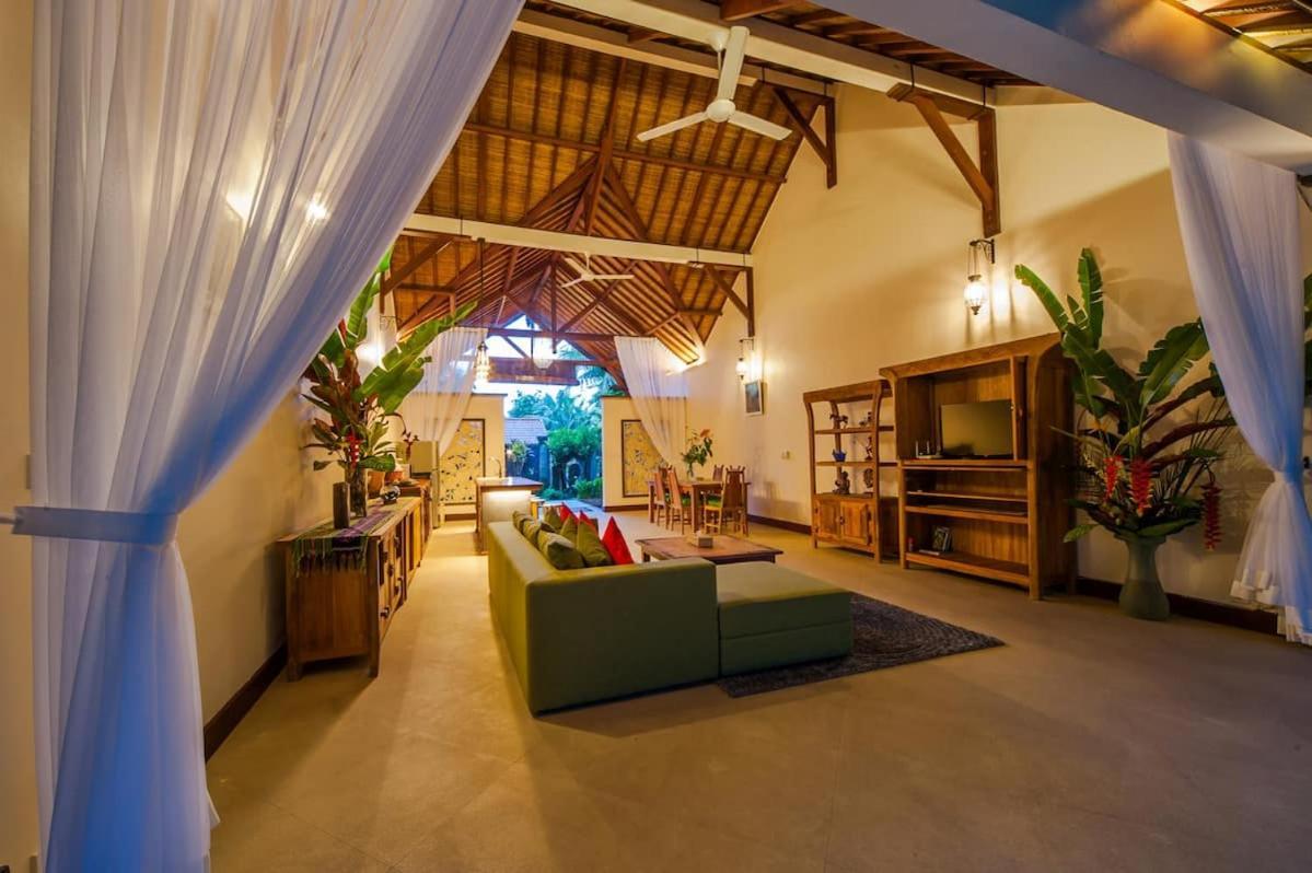 Luxury 3Br Infinity Jungle View Aashaya Villa Ubud Ngoại thất bức ảnh